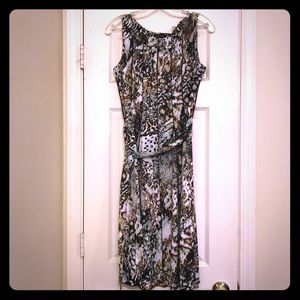 Printed dress with tie at waist